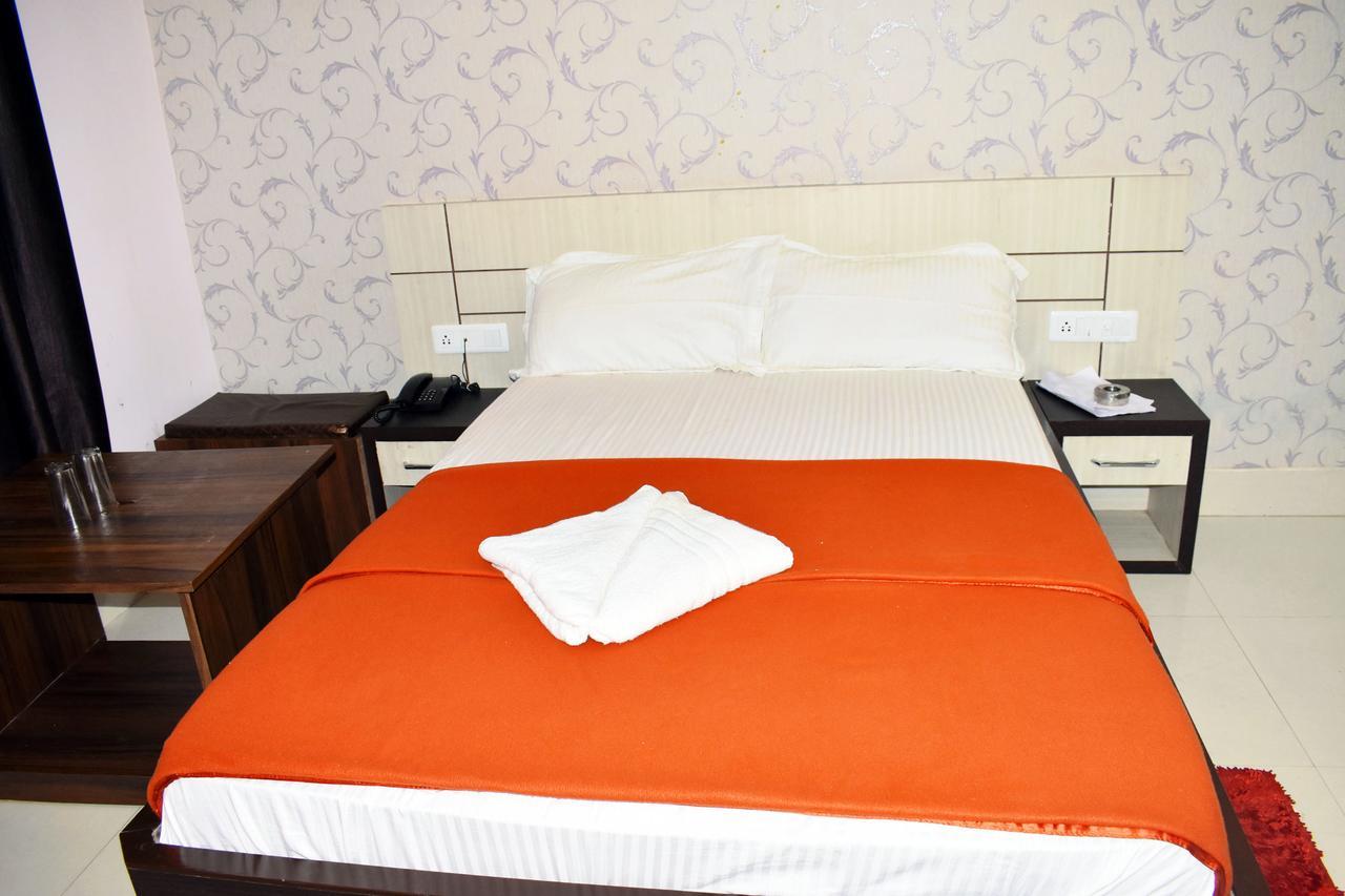 Hotel Triveni Balangir 외부 사진