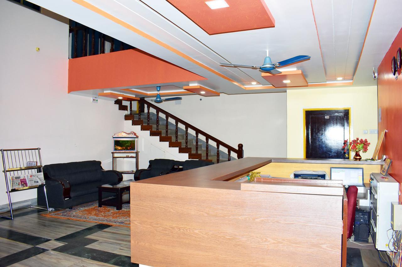 Hotel Triveni Balangir 외부 사진
